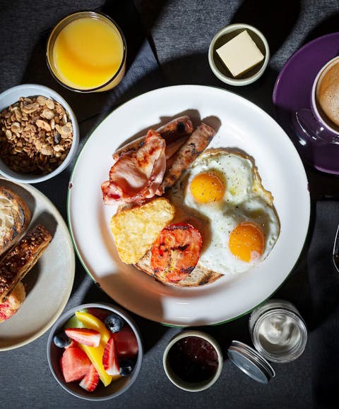 chg buffet breakfast